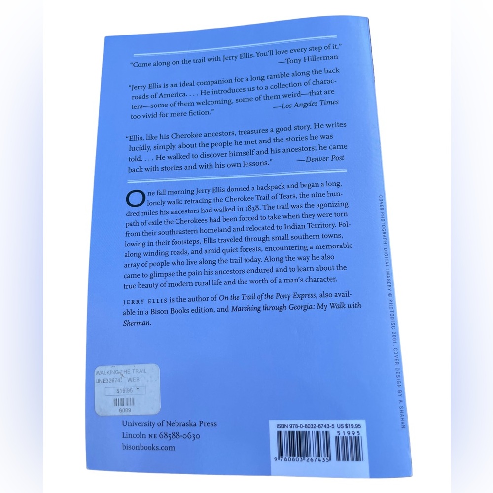 Walking The Trail One Mans Journey Along The Cherokee Trail of Tears Softcover - Picture 2 of 7